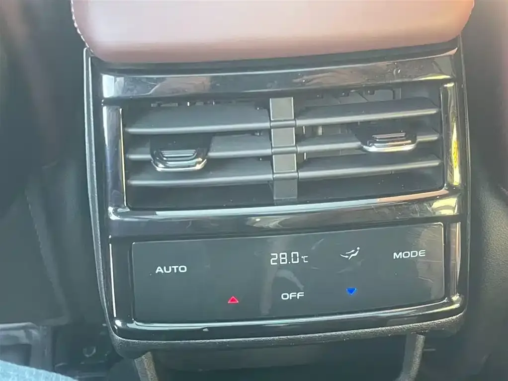 Geely Xingyue L 2021 из CN, фото 2