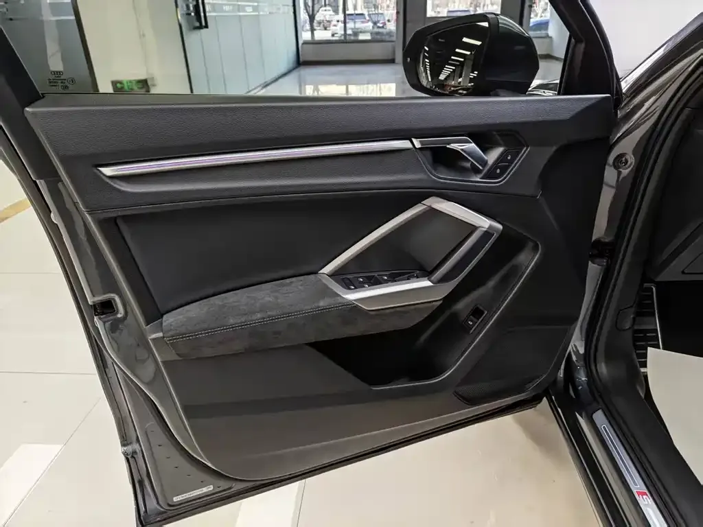 Audi Q3 2022 из CN, фото 4