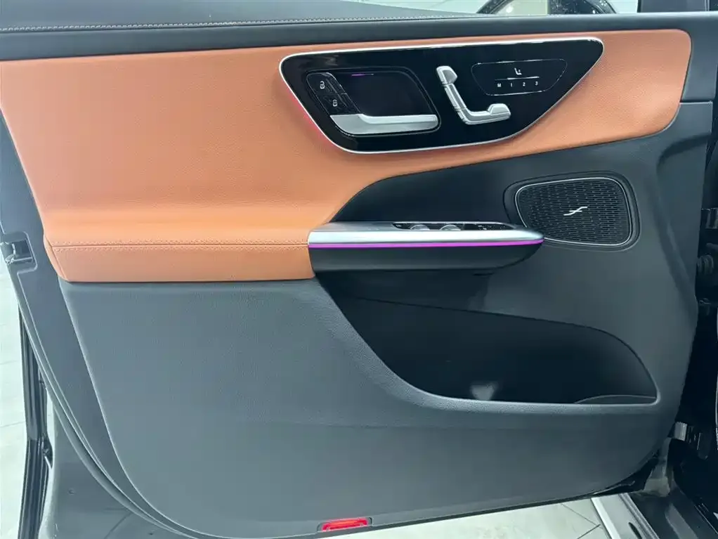 Mercedes-Benz GLC PHEV 2025 из CN, фото 2