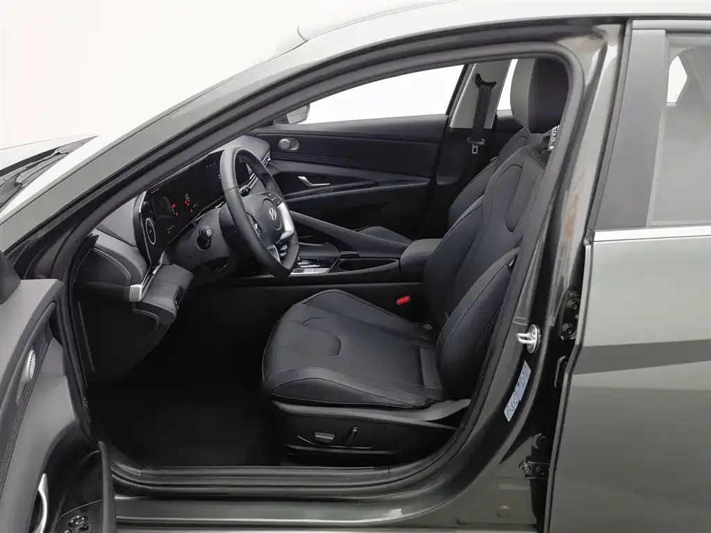 Hyundai Elantra 2024 из CN, фото 6