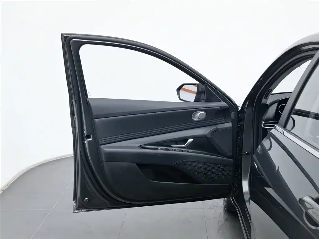 Hyundai Elantra 2024 из CN, фото 5