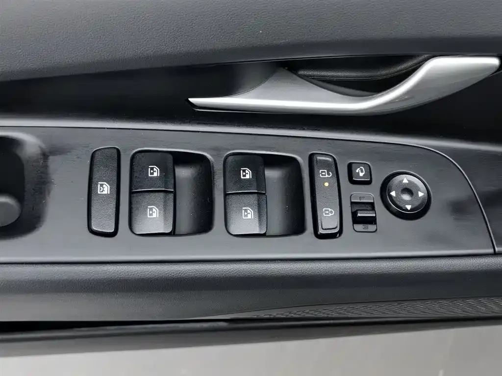 Hyundai Elantra 2024 из CN, фото 7