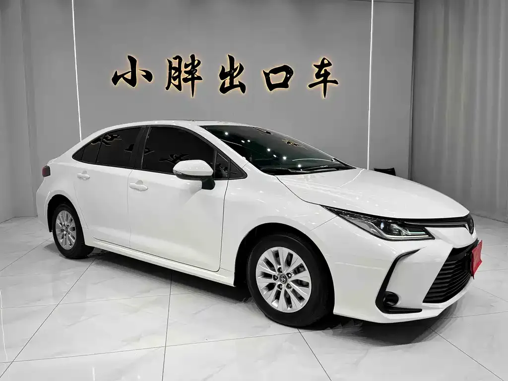 Toyota Corolla — фото 5