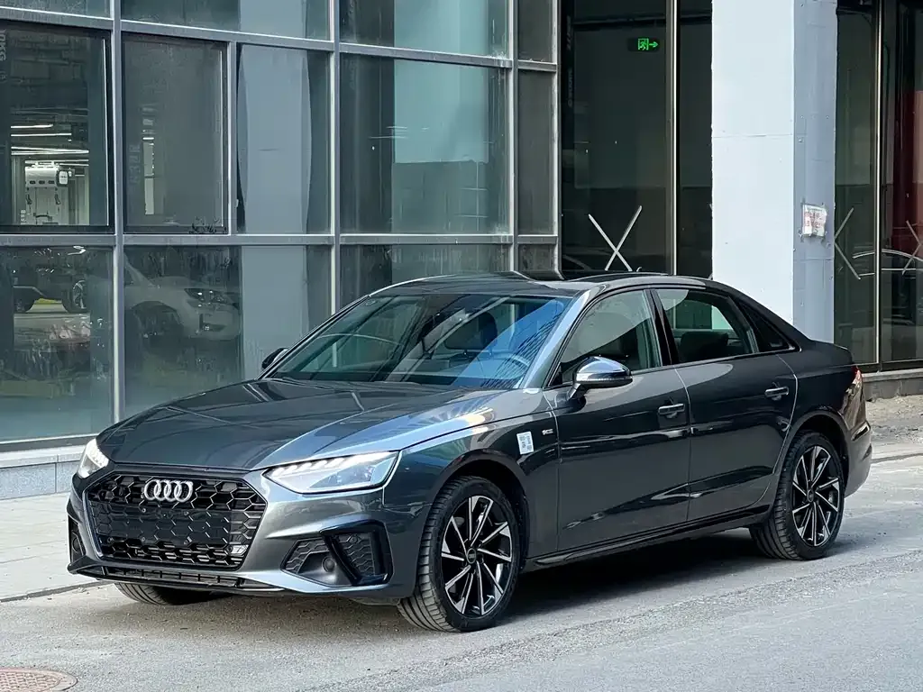 Audi A4L 2023 из CN, фото 1