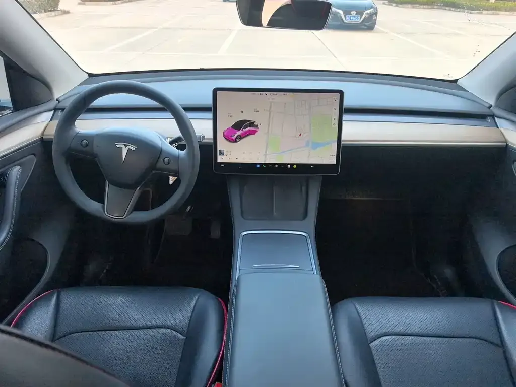 Tesla Model Y — фото 7