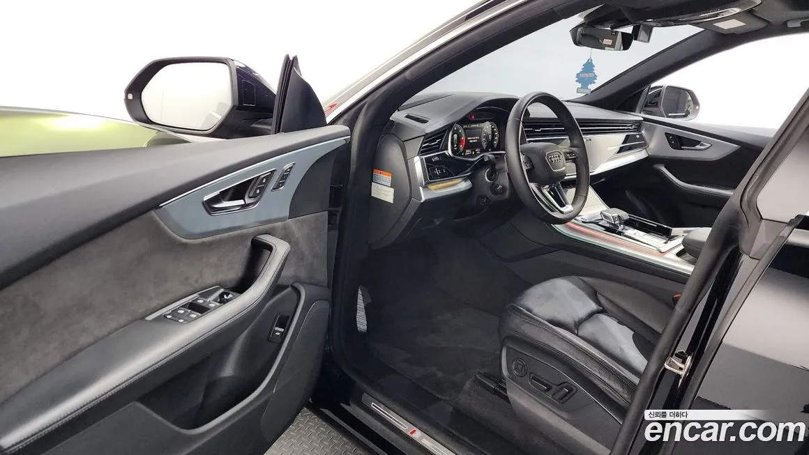 Audi Q8 2021 из KR, фото 9