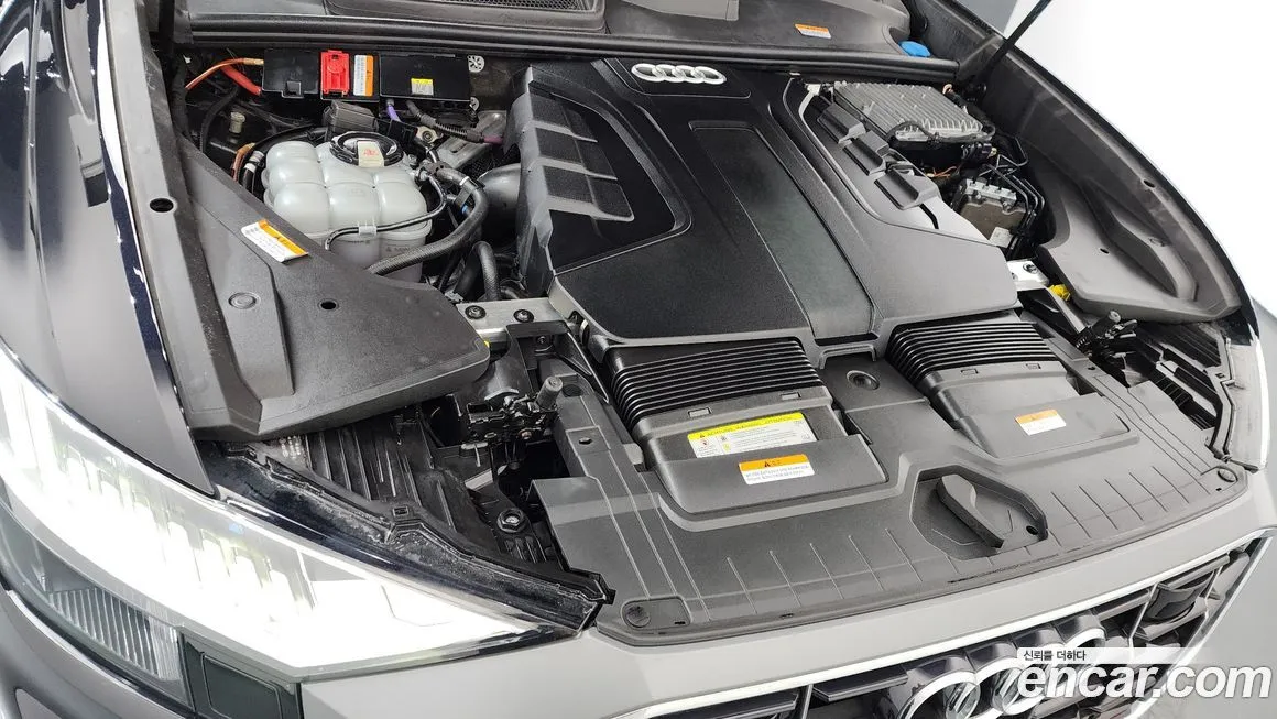 Audi Q8 2021 из KR, фото 10