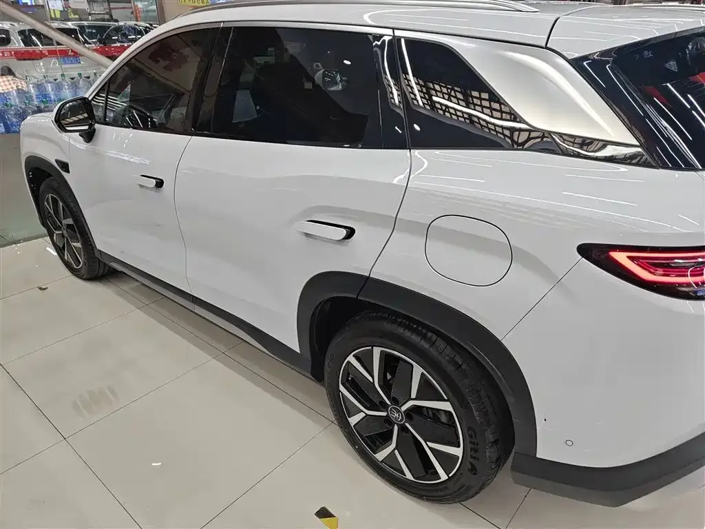 BYD L DM-i — фото 2