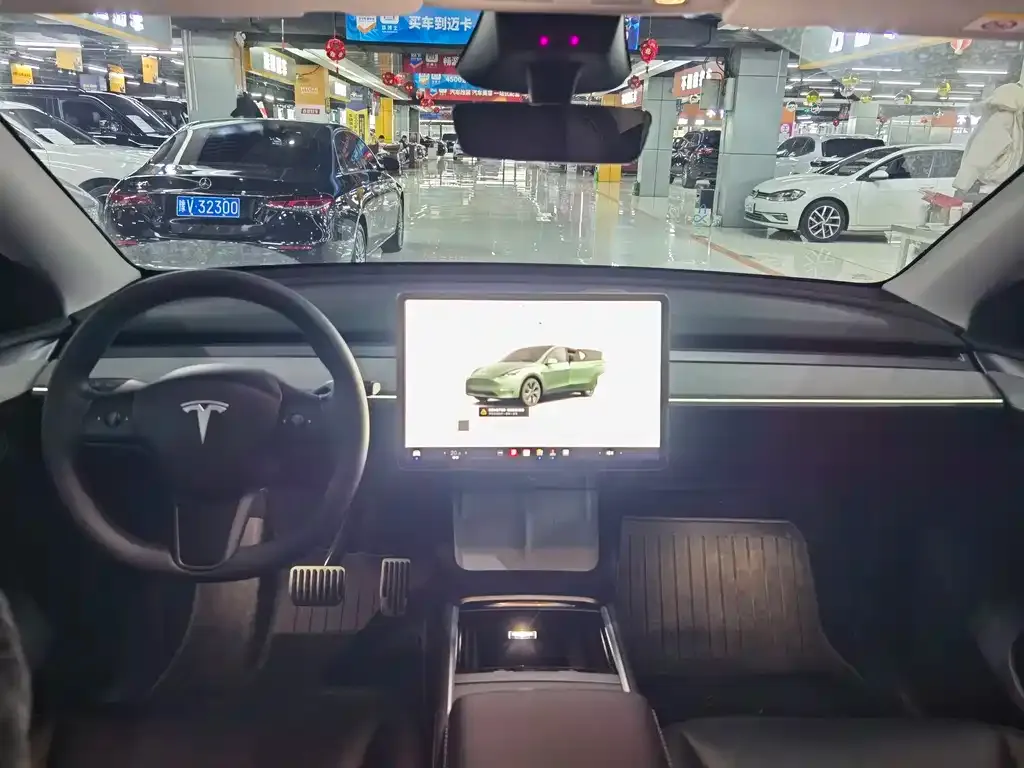 Tesla Model Y 2024 из CN, фото 2