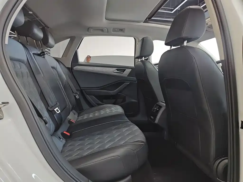Volkswagen Sagitar 2023 из CN, фото 10