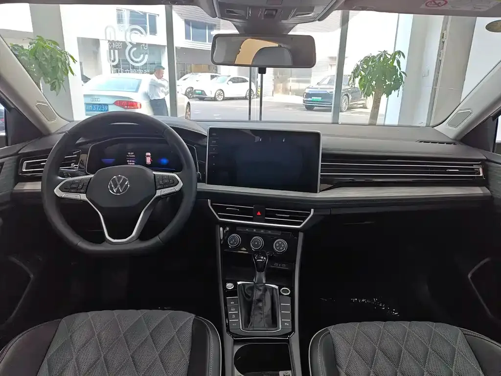 Volkswagen Sagitar 2023 из CN, фото 6