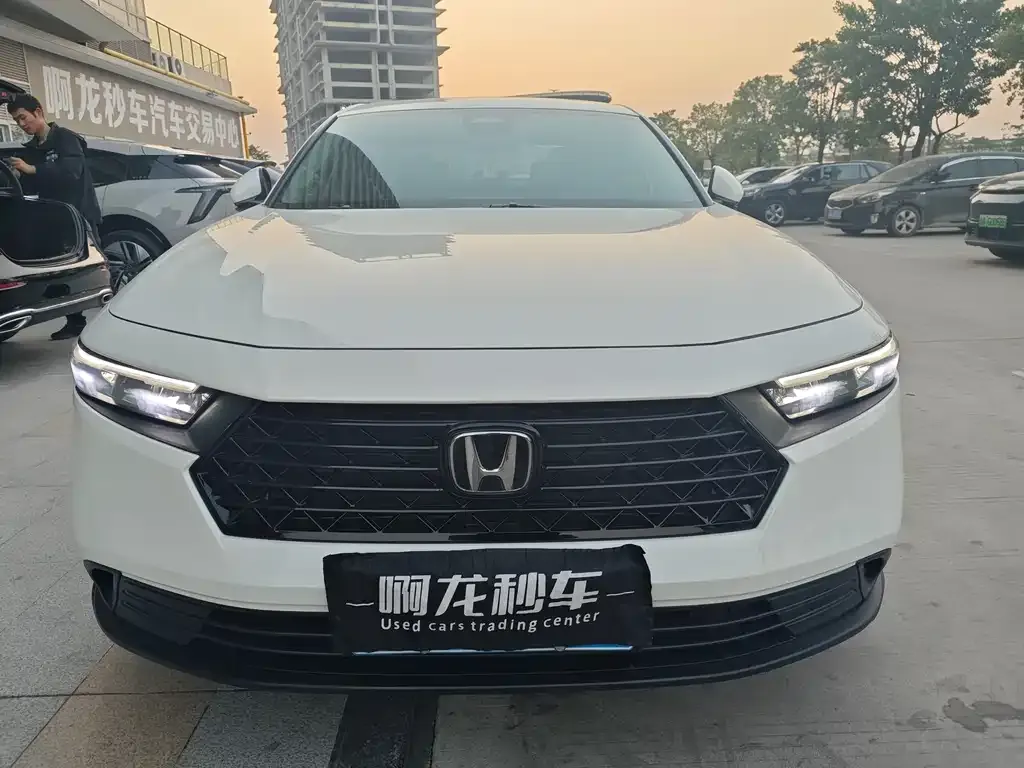 Honda Accord — фото 9