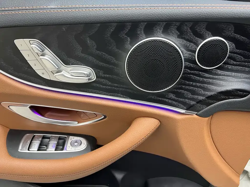 Mercedes-Benz E-Class (Import) — фото 9