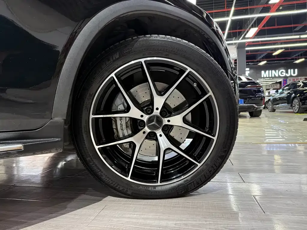Mercedes-Benz GLC AMG — фото 5