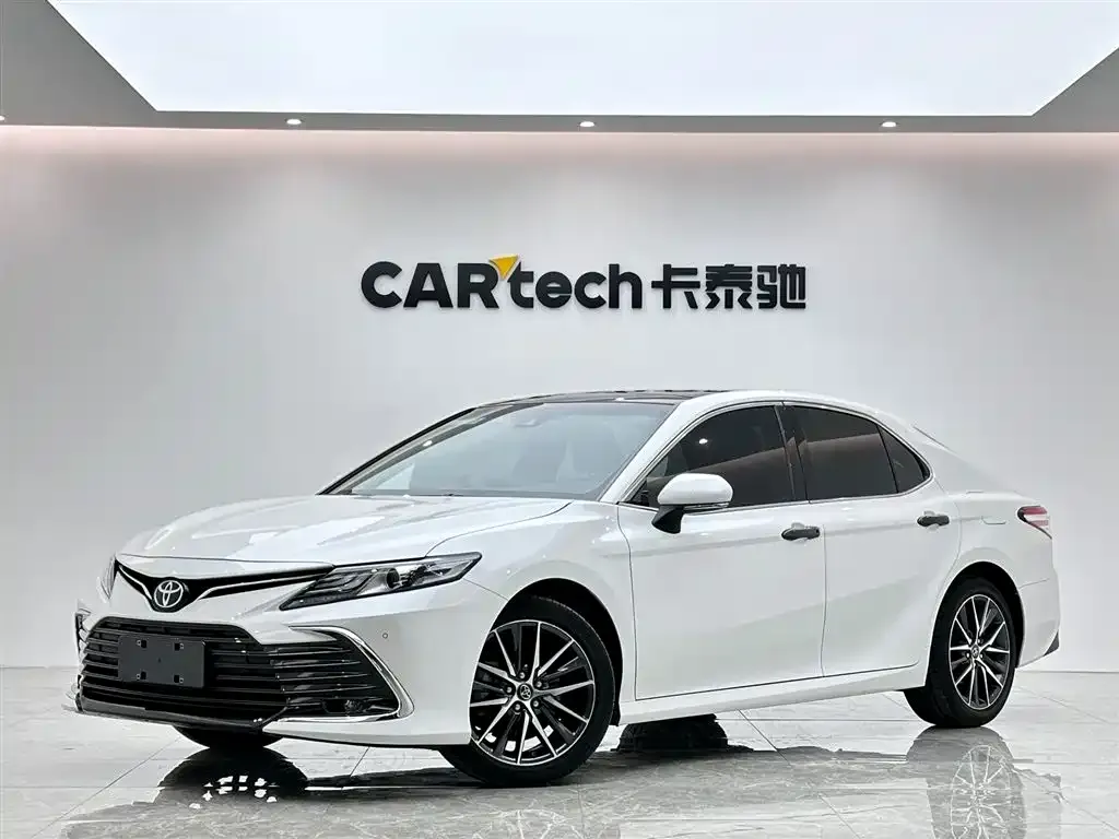 Toyota Camry 2022 из CN, фото 1