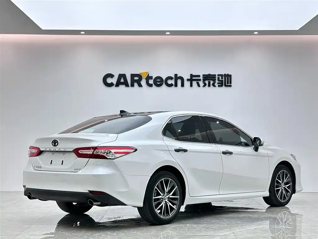 Toyota Camry 2022 из CN, фото 4
