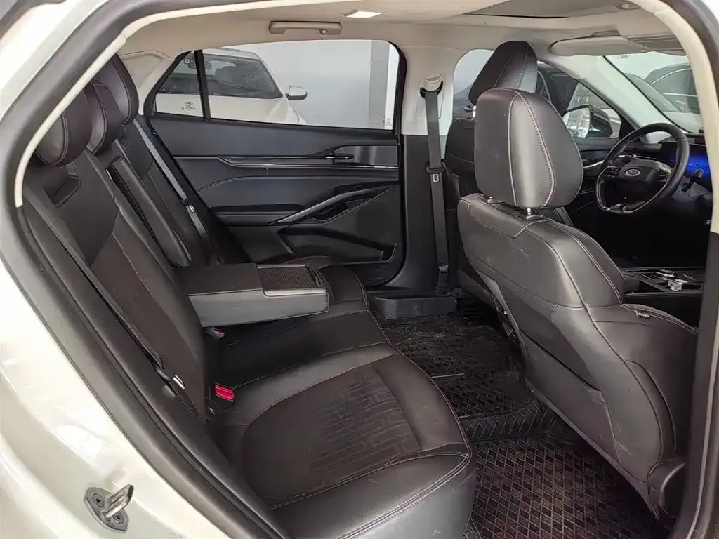 Ford Mondeo 2024 из CN, фото 4