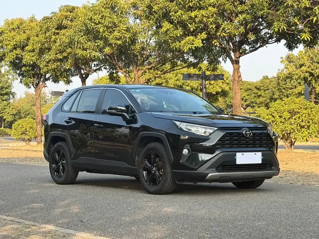 Toyota RAV4 2023 из CN, фото 8