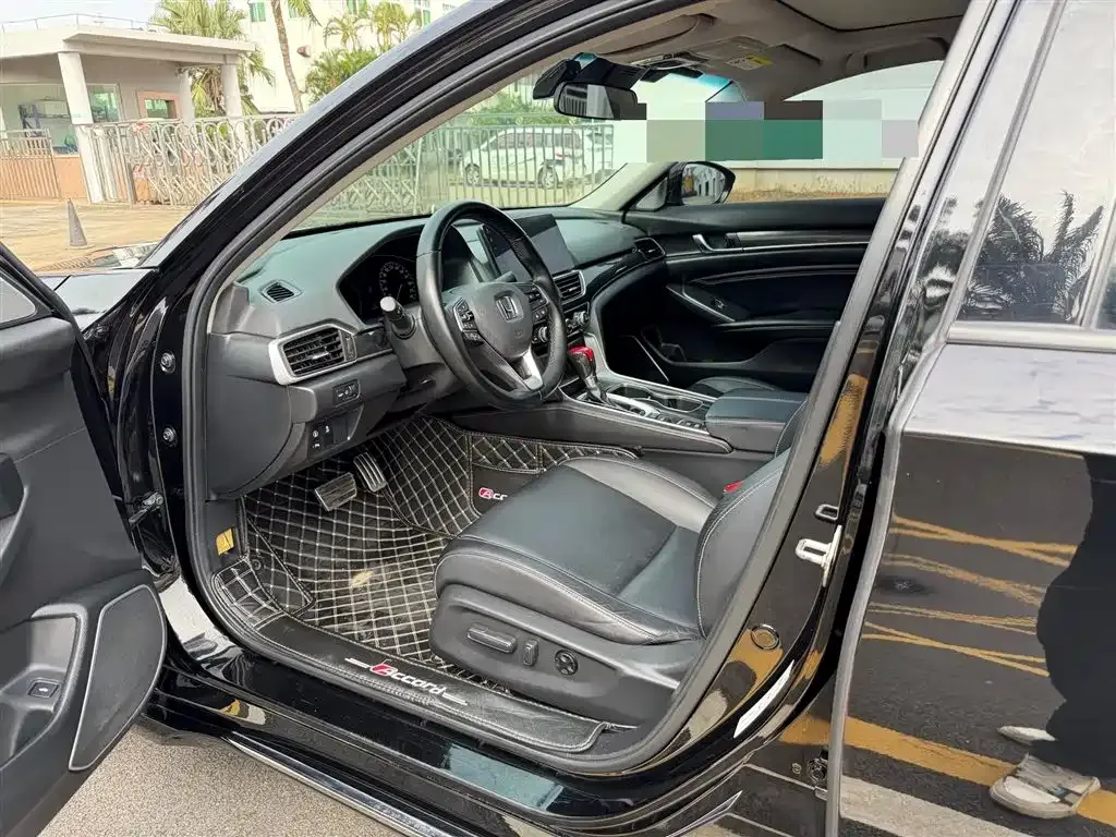 Honda Accord — фото 6