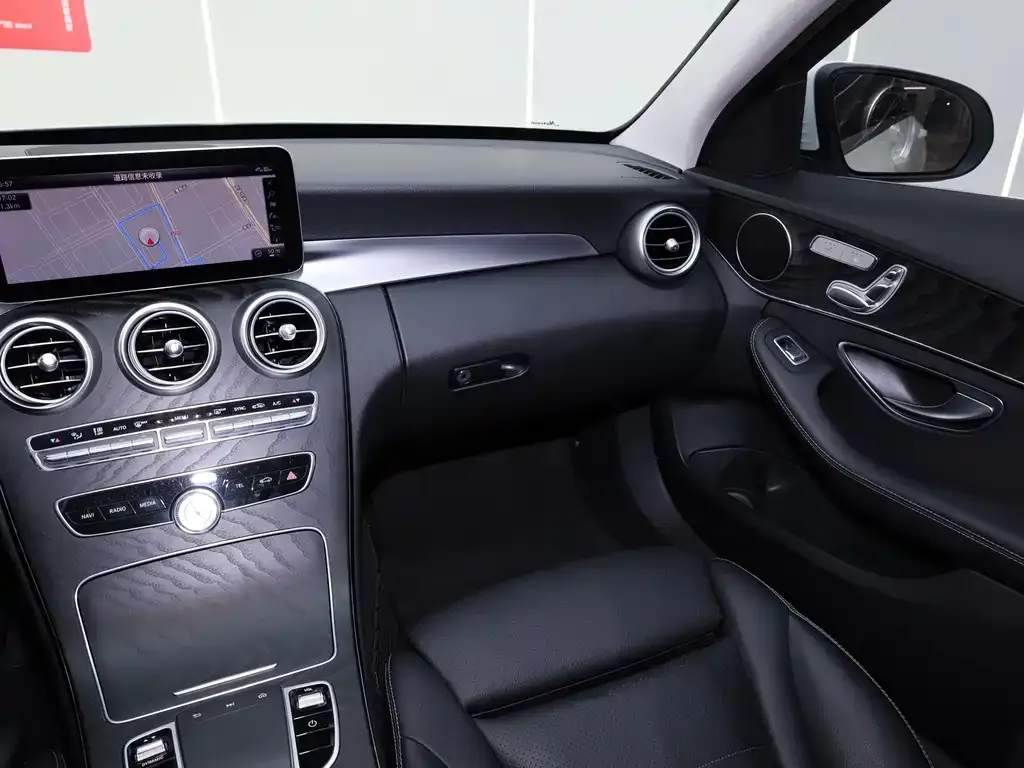 Mercedes-Benz C-Class (Import) — фото 7