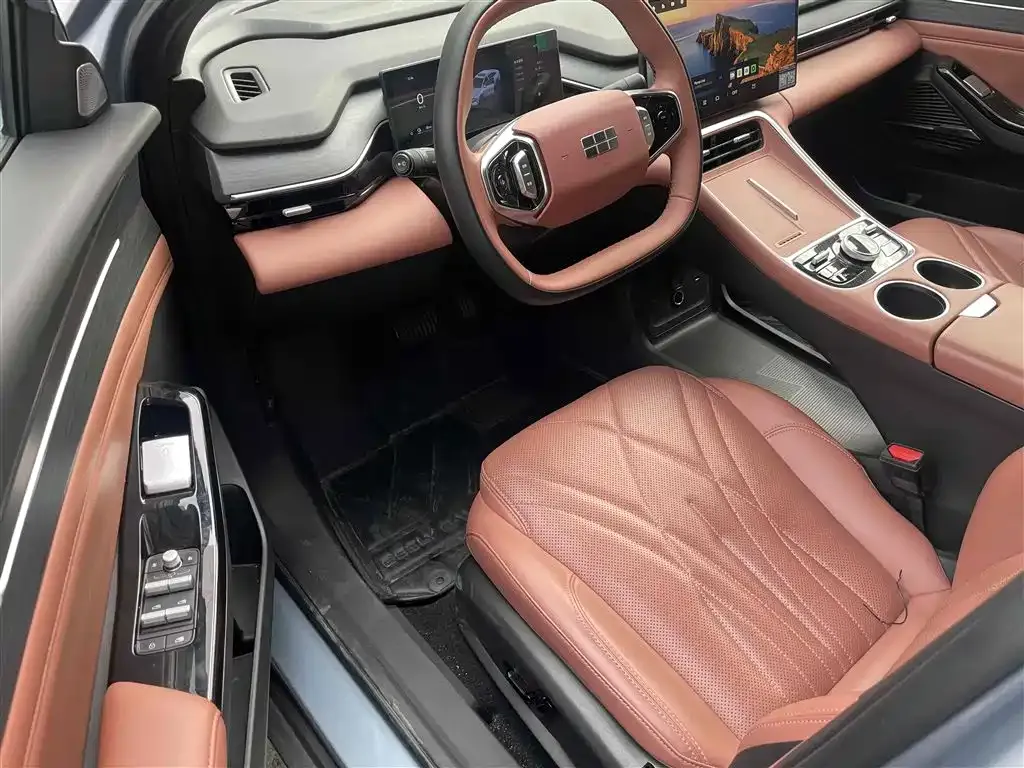 Geely Galaxy L6 — фото 3