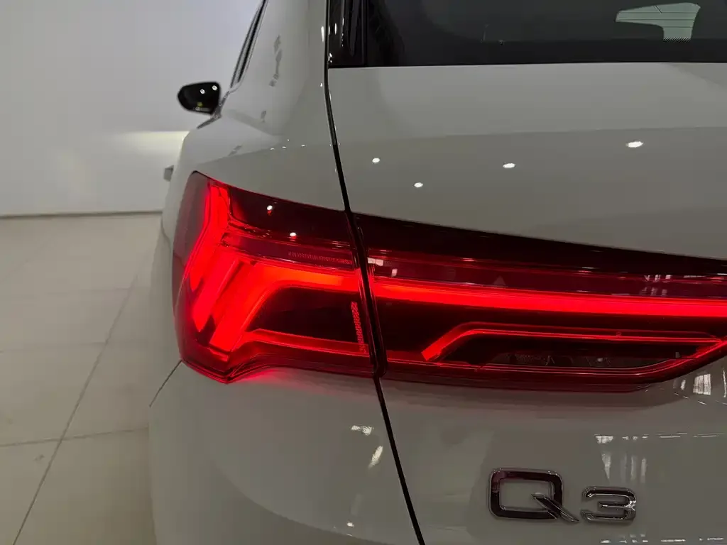 Audi Q3 — фото 2