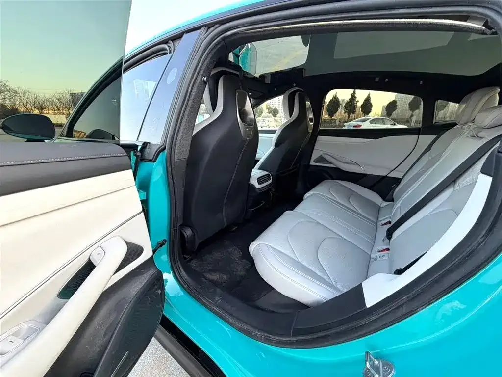 Xiaomi SU7 2024 из CN, фото 2