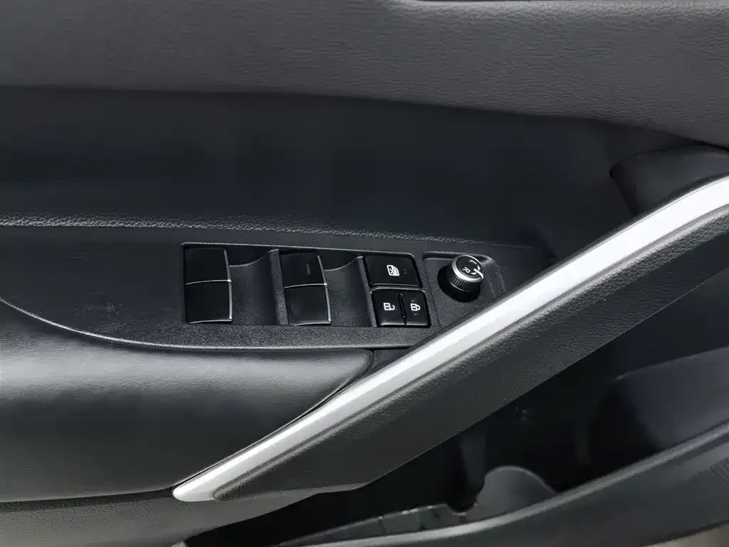 Toyota Frontlander 2022 из CN, фото 8