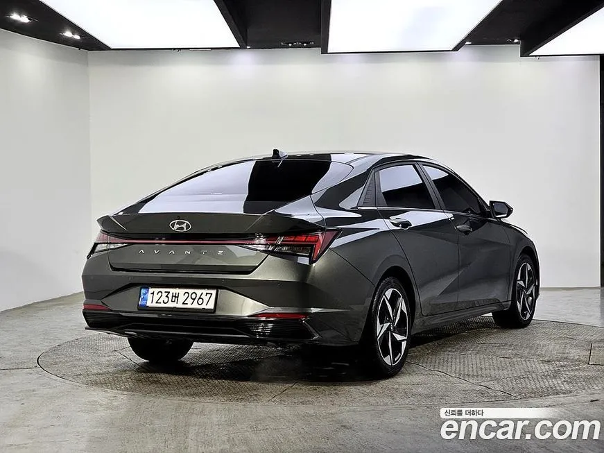 Hyundai AVANTE — фото 8