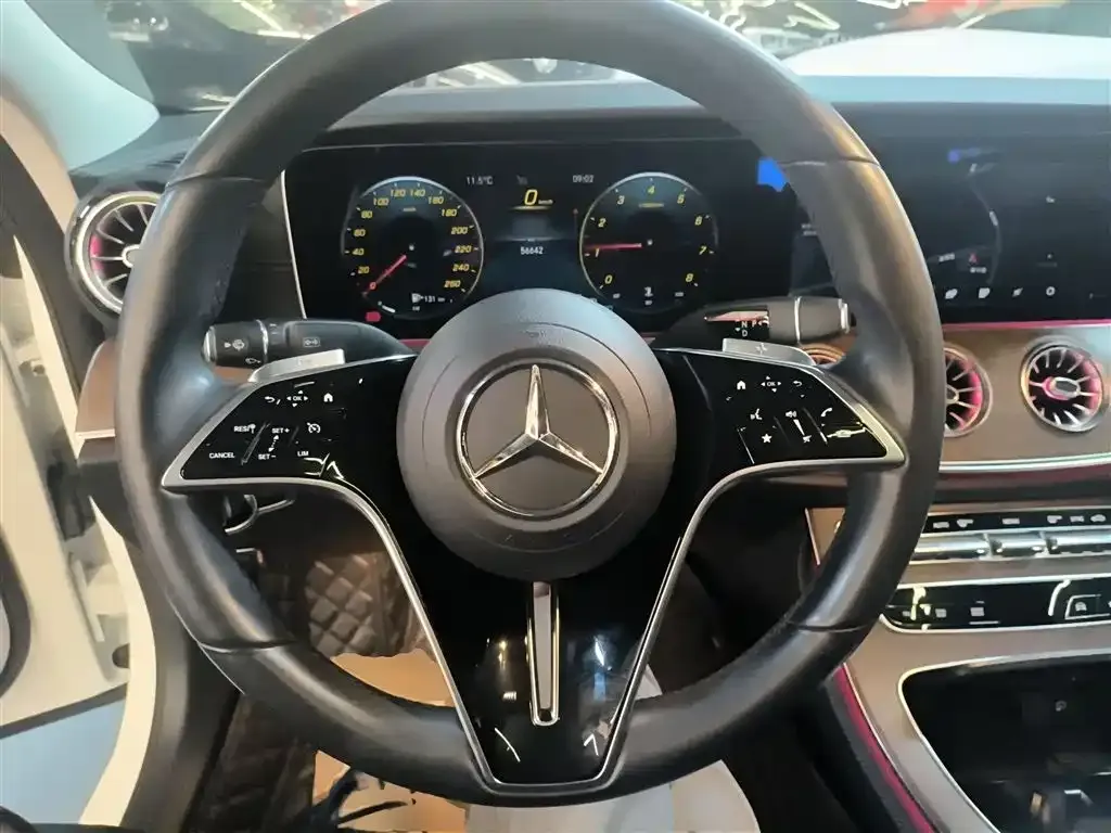 Mercedes-Benz CLS — фото 7