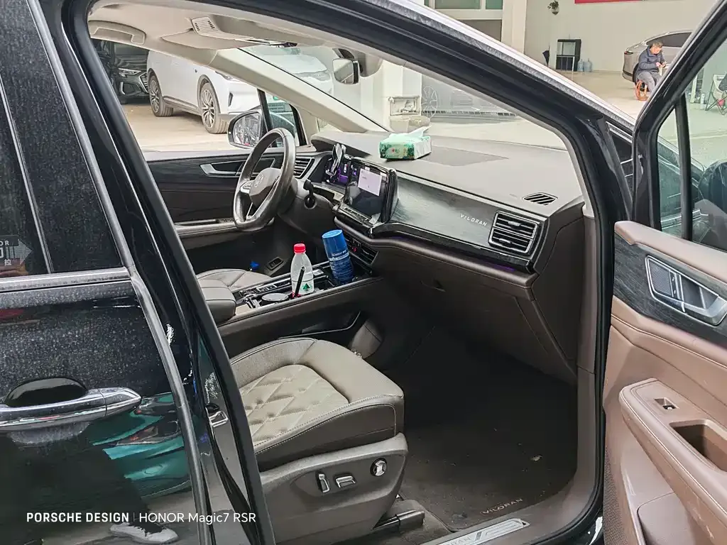 Volkswagen Viloran 2022 из CN, фото 5