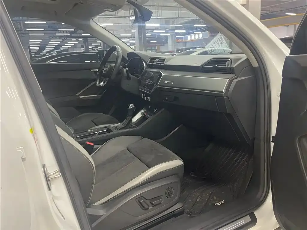 Audi Q3 2022 из CN, фото 2