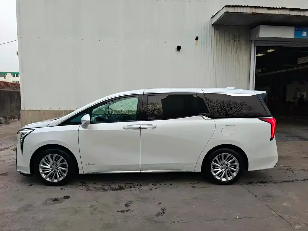 Buick Century 2024 из CN, фото 2