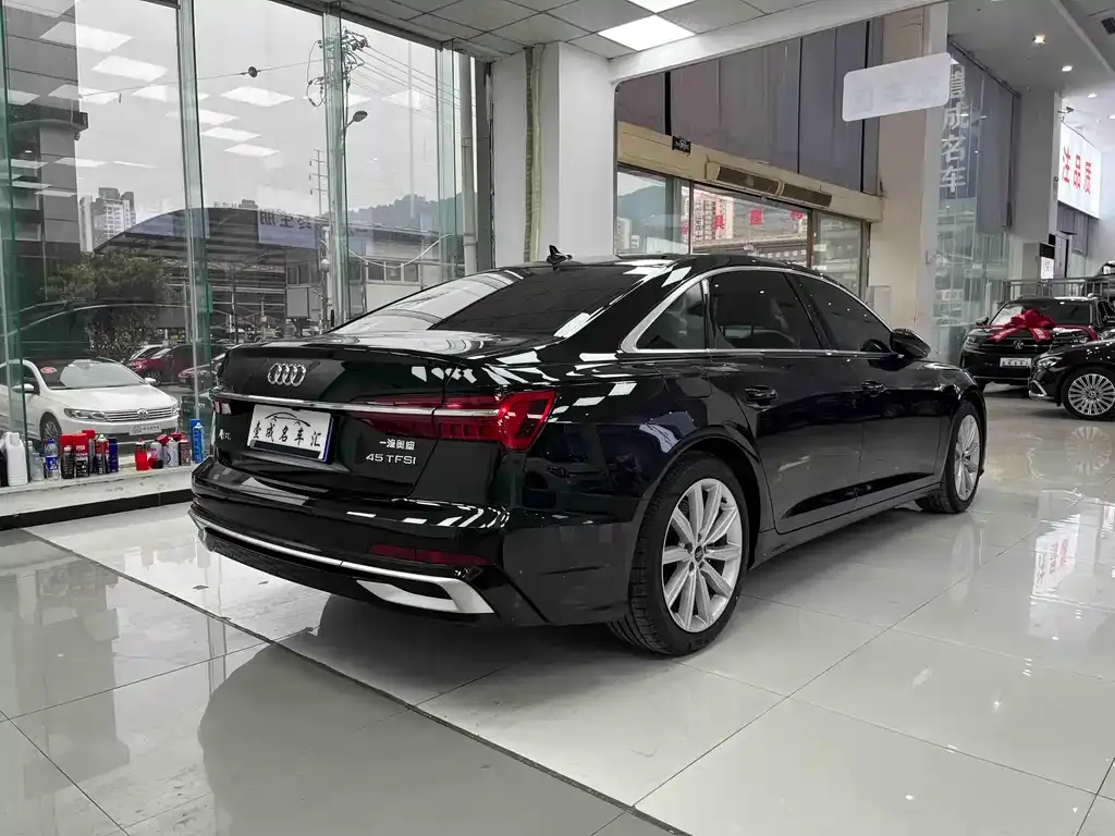 Audi A6L — фото 4