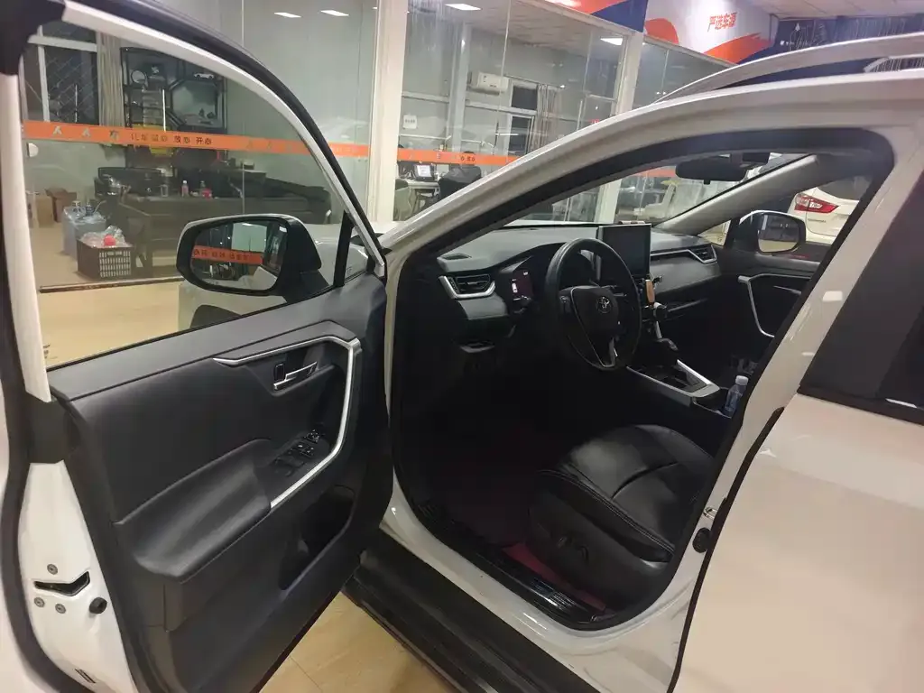 Toyota RAV4 2021 из CN, фото 10