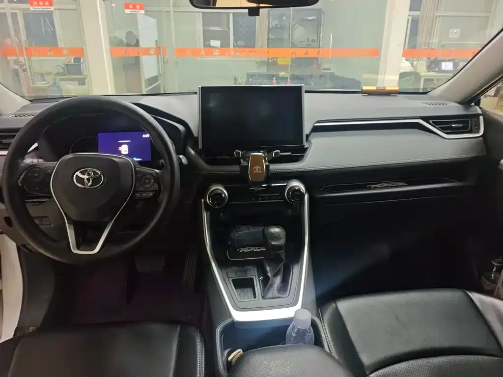 Toyota RAV4 2021 из CN, фото 7
