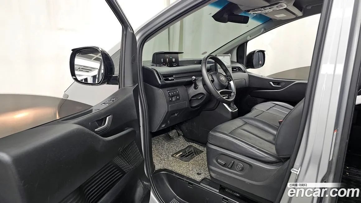 Hyundai Staria — фото 2