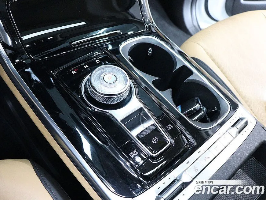 Kia Carnival — фото 5