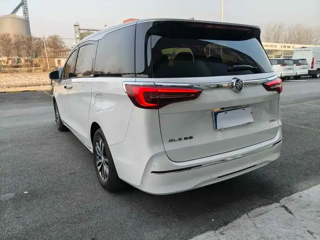 Buick GL8 2025 из CN, фото 3