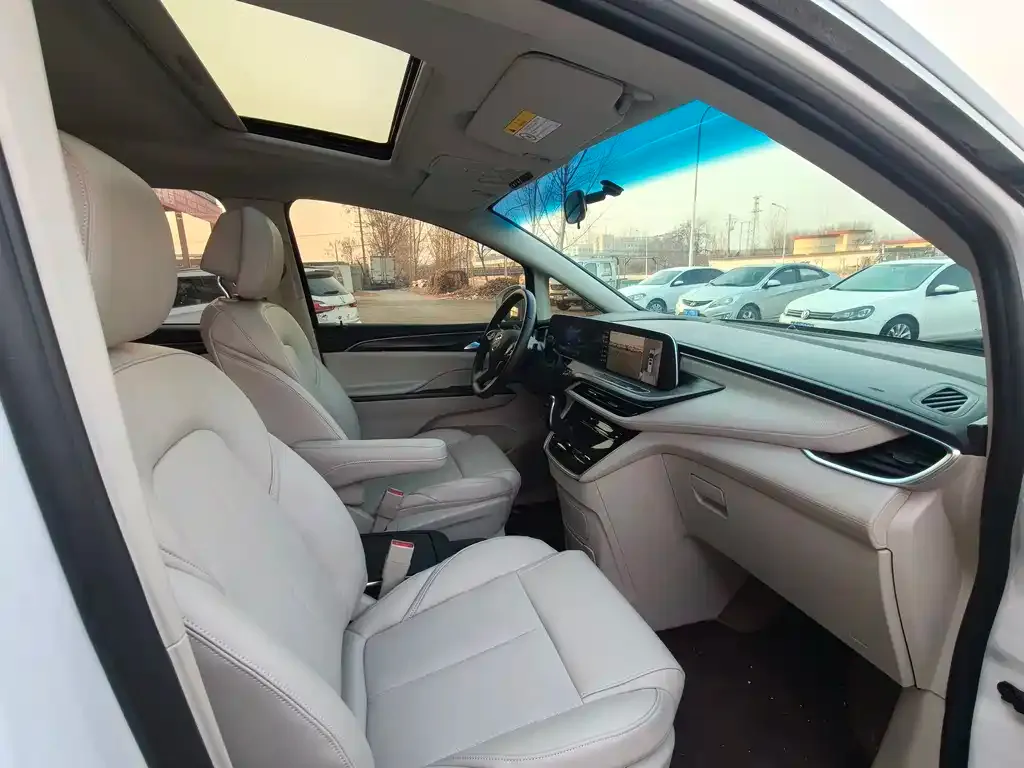 Buick GL8 2025 из CN, фото 10