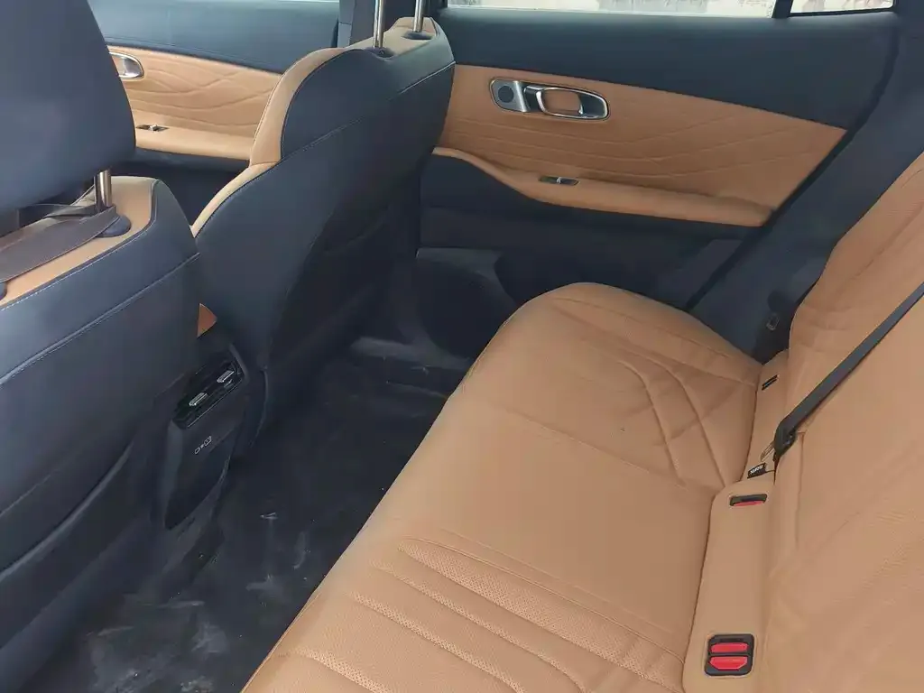 Geely 银河星舰7 2025 из CN, фото 2