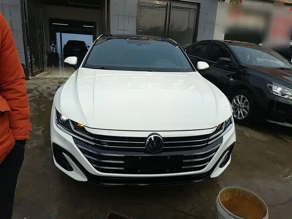 Volkswagen CC 2024 из CN, фото 2