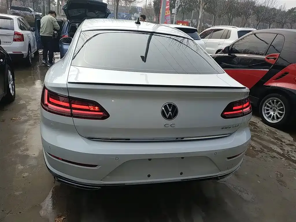 Volkswagen CC 2024 из CN, фото 10