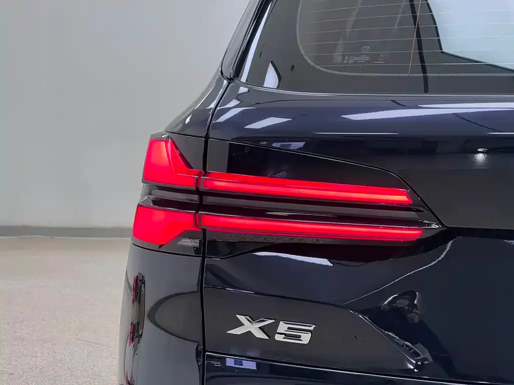 BMW X5 2024 из CN, фото 2