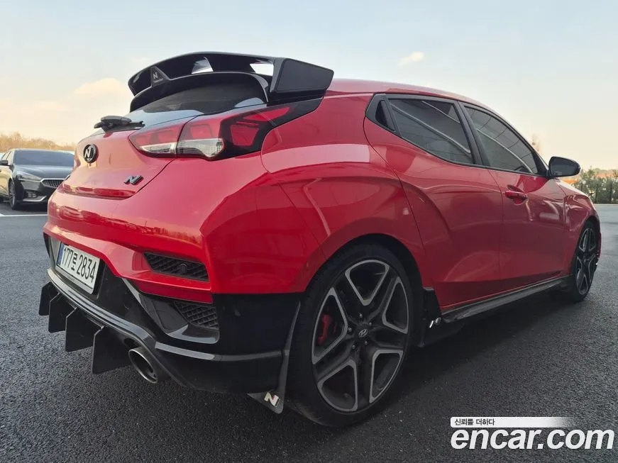 Hyundai Veloster — фото 2