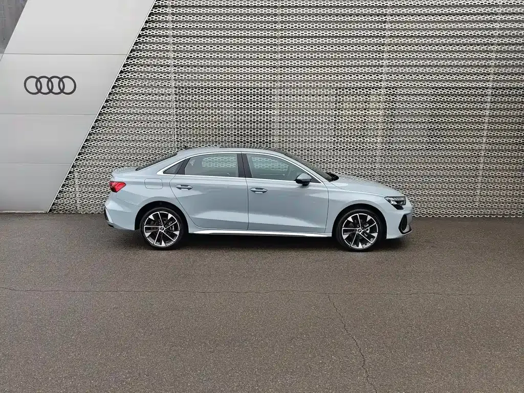 Audi A3 — фото 8