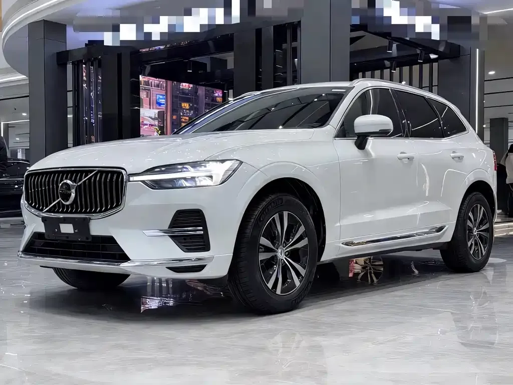 Volvo XC60 — фото 1
