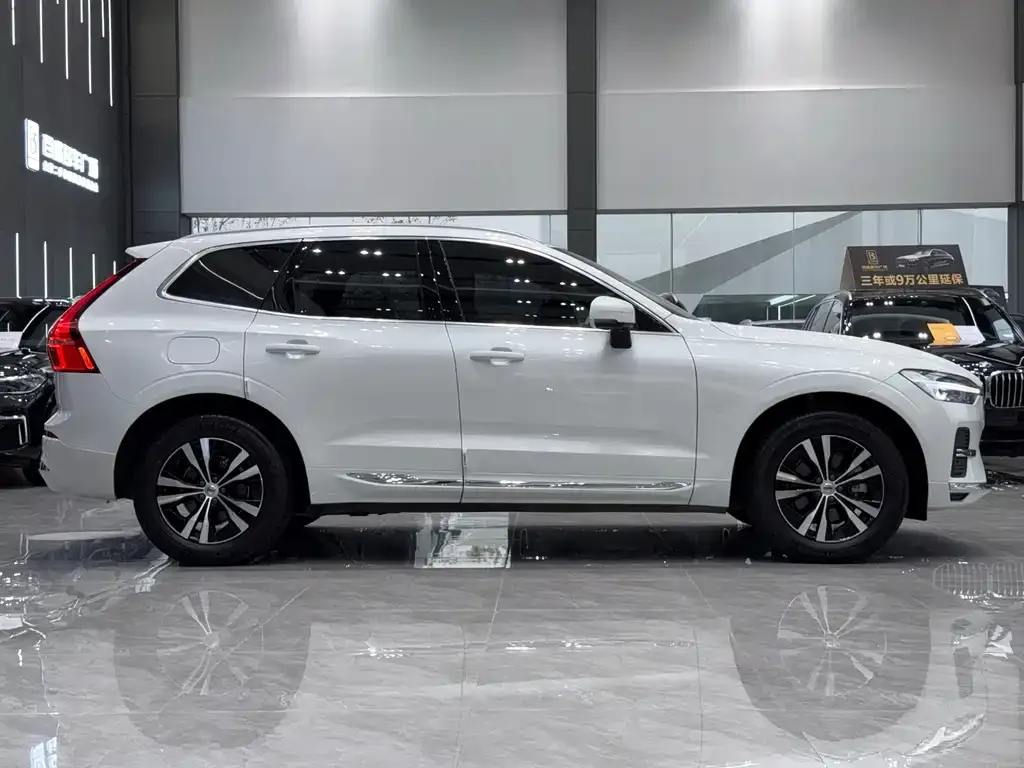 Volvo XC60 — фото 7