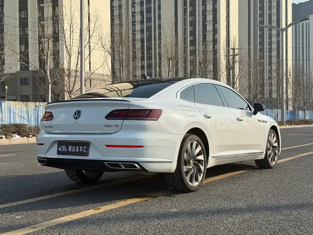 Volkswagen CC 2024 из CN, фото 9
