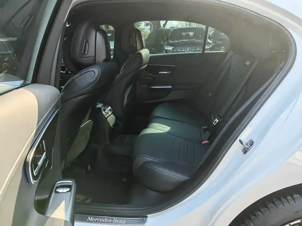 Mercedes-Benz C-Class 2025 из CN, фото 3